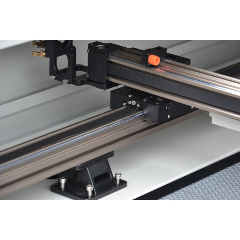 CO2-Laserschneid- und Graviermaschine CORMAK LC6090Z