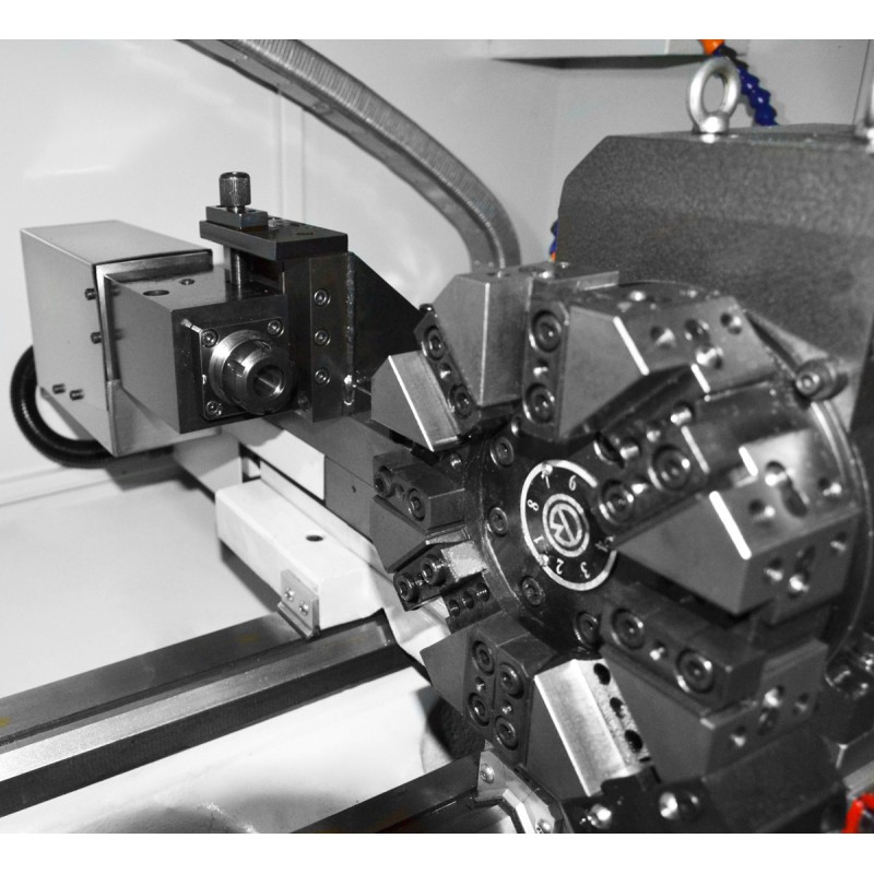 CNC-Drehmaschine CORMAK 400x1000 LT1 mit angetriebenen Werkzeugen und Steuerung SIEMENS SINUMERIK 808D