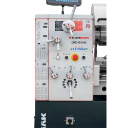 Konventionelle Universaldrehmaschine CORMAK 410x1000 mit 3-Achs-Digitalanzeige