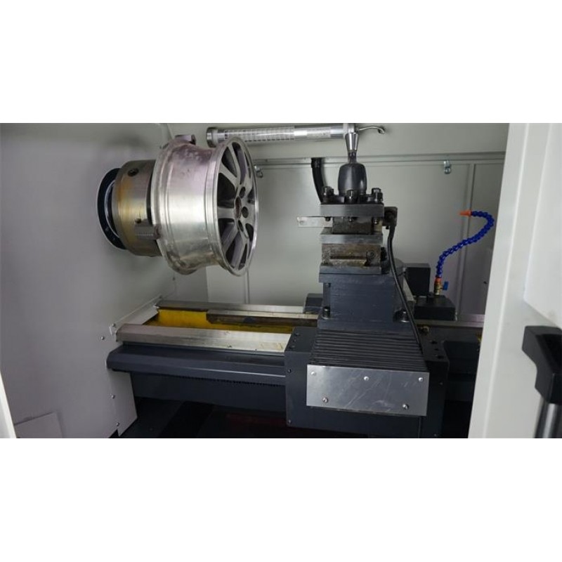 CNC-Drehmaschine CORMAK für die Renovierung von Aluminiumfelgen 32 Zoll