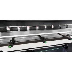 Hydraulische Abkantpresse CORMAK CNC ULTIMATE 4+1 250×2500 DA-53TX