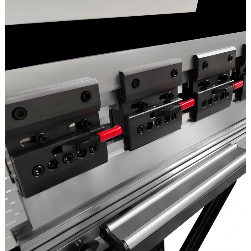 Hydraulische Abkantpresse CORMAK CNC ULTIMATE 4+1 500×4000 DA-53TX