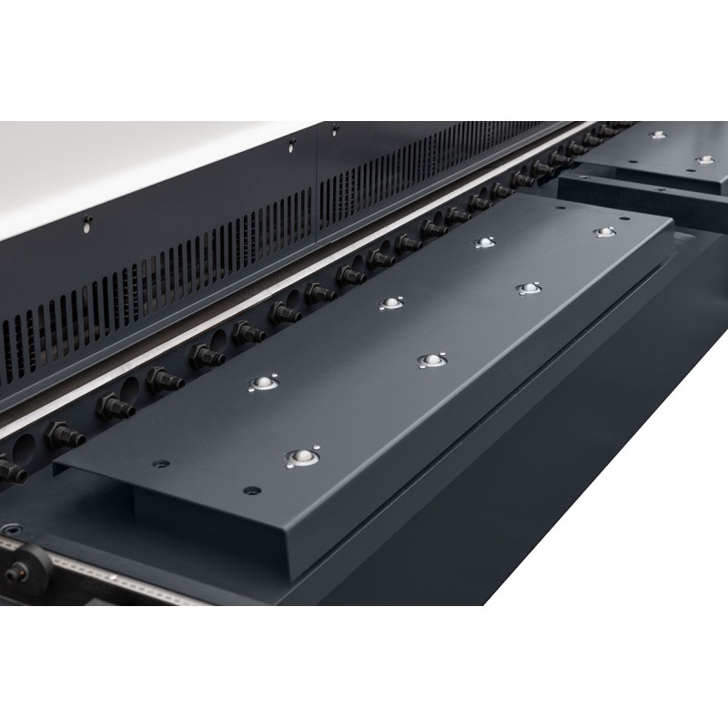 Hydraulische Tafelschere CORMAK NC SHARK 4x3200