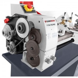 Konventionelle Universaldrehmaschine CORMAK TYTAN 250x750 PRO 400V mit Untergestell