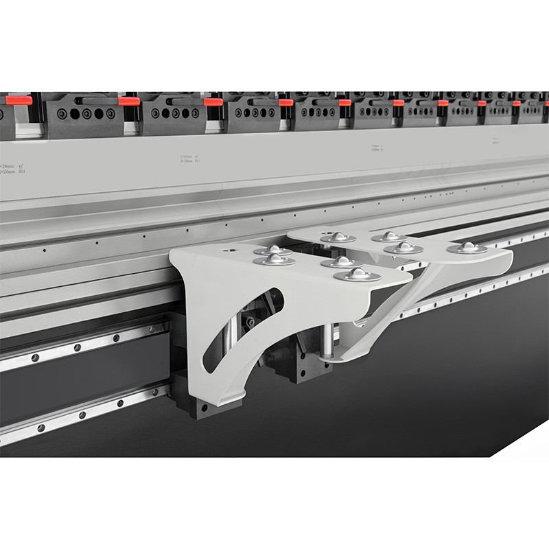 Hydraulische Abkantpresse CORMAK CNC SERVO ELITE 80×2500 DA-58T