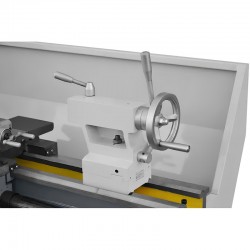 Konventionelle Universaldrehmaschine CORMAK 330 x 700 230V mit Untergestell + Drehmeißelsatz | Hersteller CORMAK