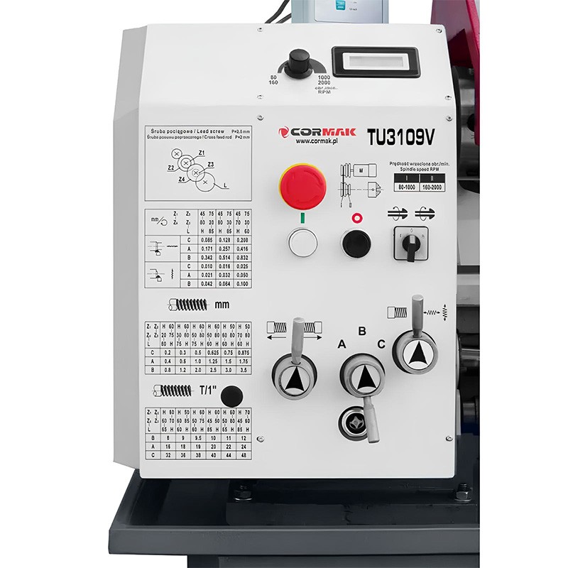 Konventionelle Universaldrehmaschine CORMAK 310×900 230V mit Untergestell + Drehmeißel + Mitlaufende Körnerspitze