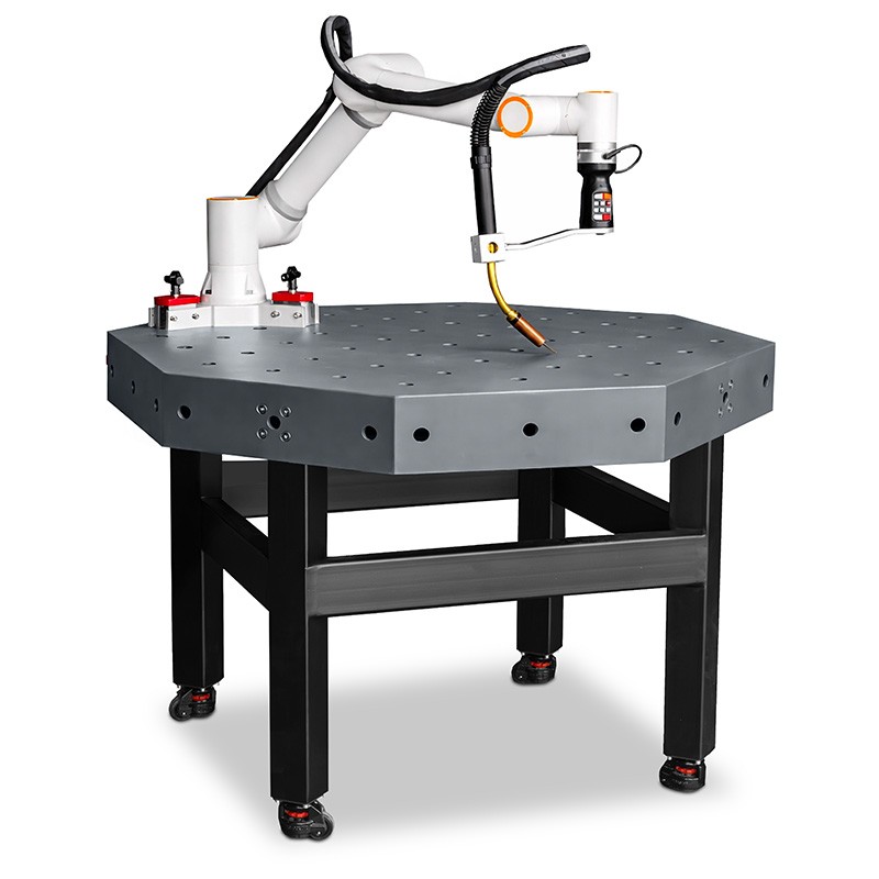 Schweiß-Cobot CORMAK R950 6-Achs-Roboter | CORMAK