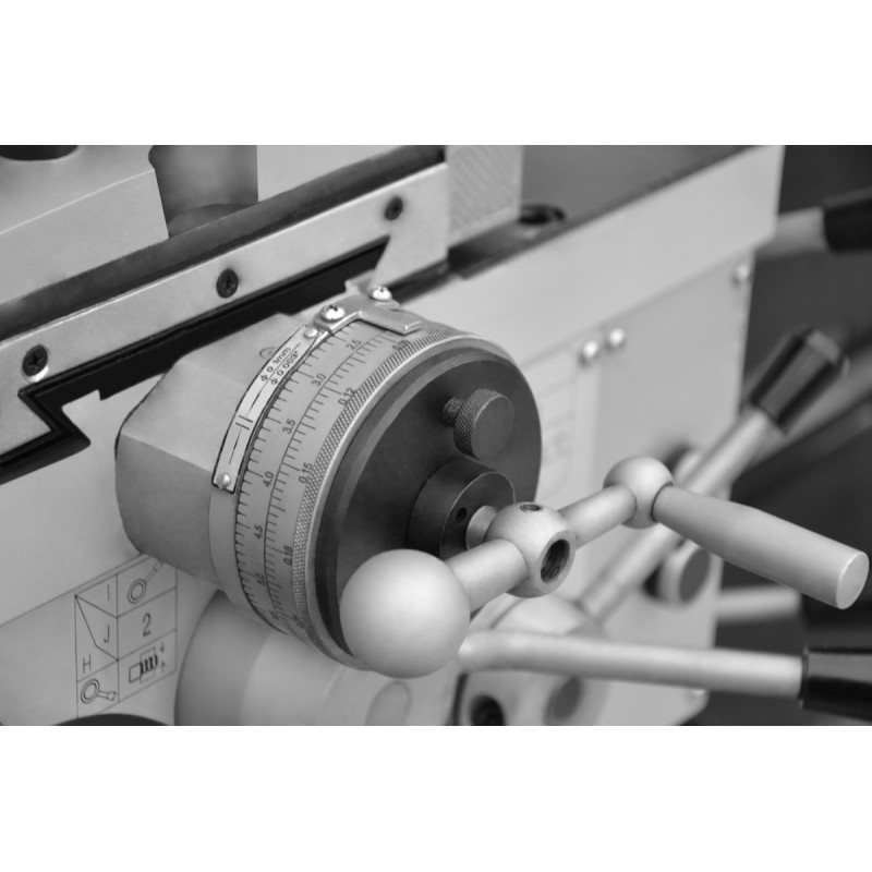 Universaldrehmaschine CORMAK 500 x 1000/65, konventionell + Drehmeißel + mitlaufende Spitze