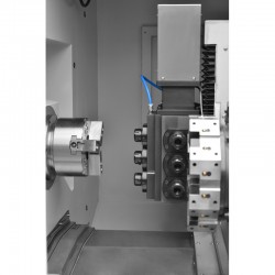 CNC-Drehmaschine CORMAK CK7150LT6 mit angetriebenen Werkzeugen + Roboter